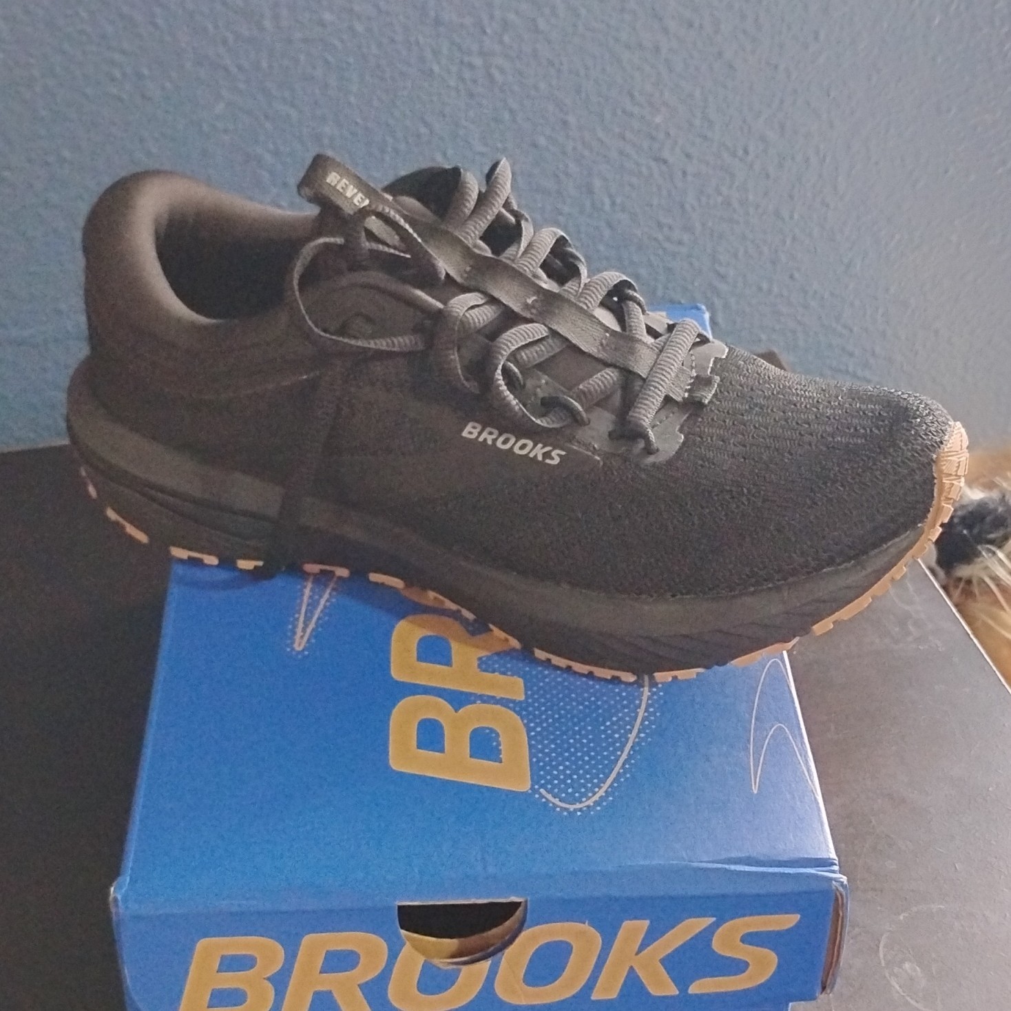 Brooks Revel 7 Triple Black Women's Sneaker Black Mesh 12042