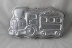 Wilton Train Cake Pan Mold 2105-6500 Engine Caboose 1990 Aluminum — photo 1