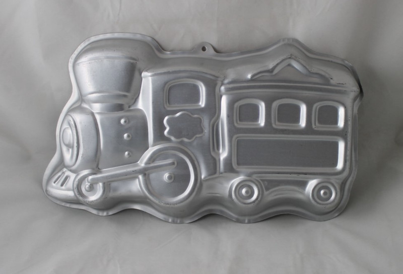 Wilton Train Cake Pan Mold 2105-6500 Engine Caboose 1990 Aluminum