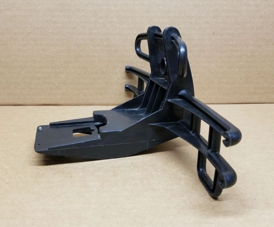 New Bright Land Rover Discovery 1:10 Scale RC Replacement Front Bumper Only - Image 3 of 4