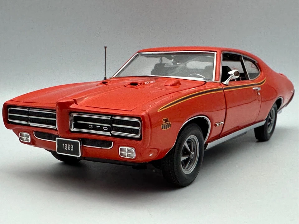 Danbury Mint 1969 Pontiac GTO Judge, Orange, 1:24, Excellent, Boxed - Image 4 of 4