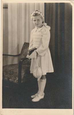 Photo postcard girl with prayer book for communion fashion snapshot