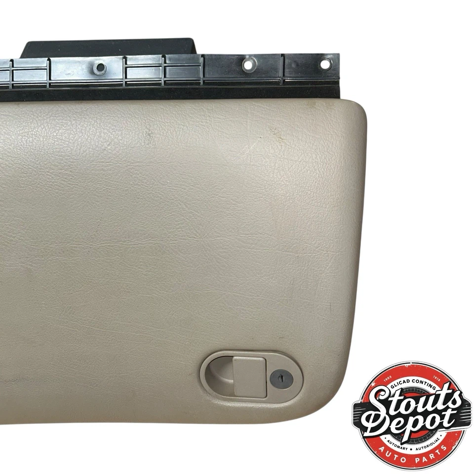 Бардачок 1997-2003 Pontiac Grand Prix 16754698 - Изображение 2 из 4