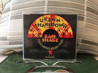 Urban Shakedown feat. Micky Finn : Bass Shake - 1992 CD Hardcore Breakbeat Rave