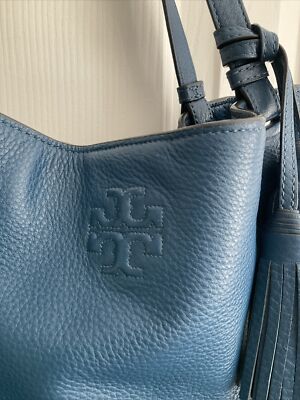 TORY BURCH(トリーバーチ) THEA ZIP TOTE レディース 表記無 【中古】【ブランド古着バズストア】 Tory Burch Leather Thea Center Zip Tote Bag Blue VGUC W Tassle