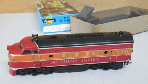 Athearn H0 US Diesellok 6441 Southern Pacific in OVP (21/17 DH) | Zustand: Gebraucht