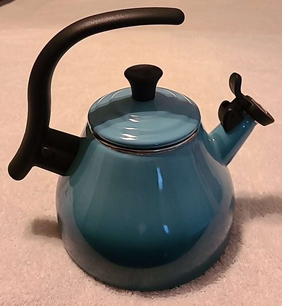 Le Creuset Caribbean 1.6 Qt whistling tea kettle eBay