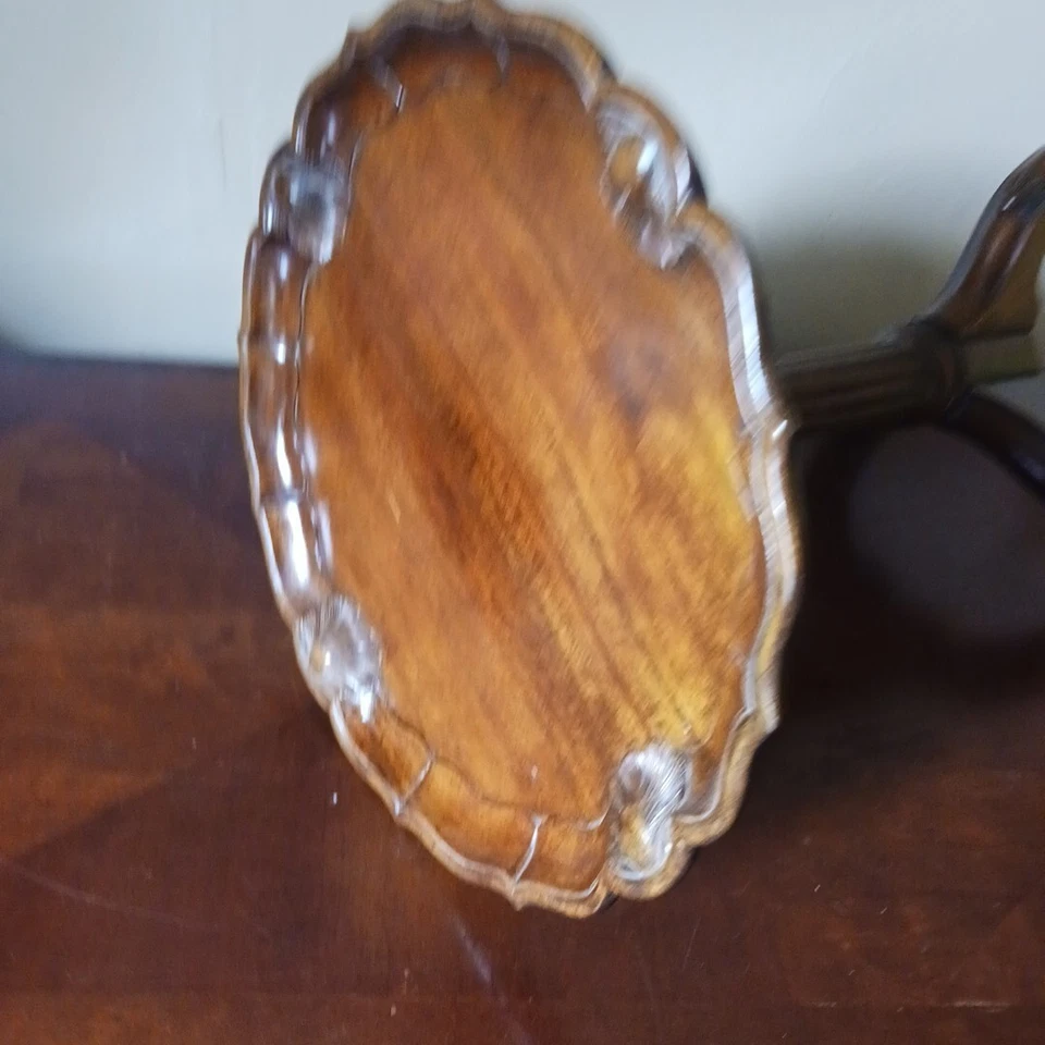 Приставной столик Theodore Alexander из корочки для пирога с резными раскладушками красное дерево Индия - Изображение 4 из 4