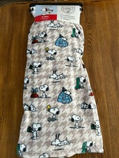 Peanuts Pet Throw Blanket Snoopy Woodstock Winter Puffer Christmas 60x70 NEW