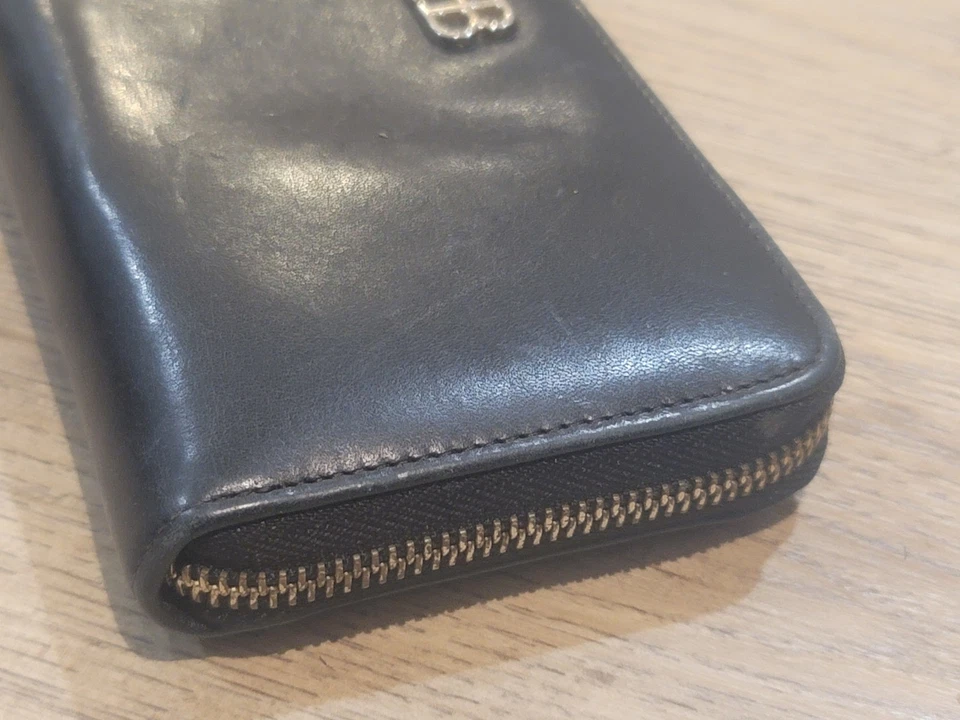 Cartera Bosca Cremallera Alrededor Cuero Negro 8x4 Foto 4 de 4