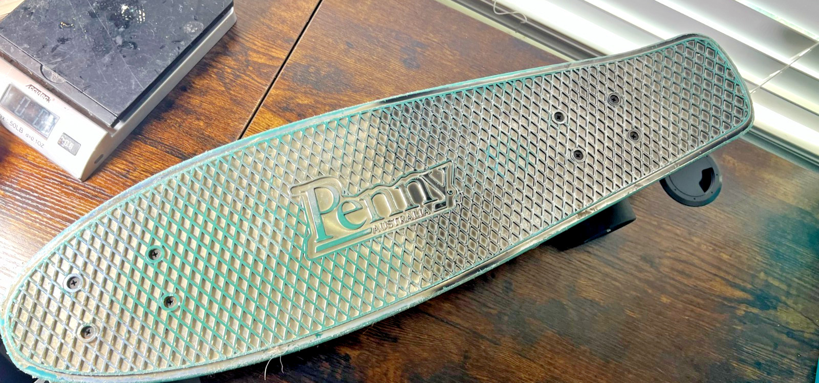 Penny Australia Nickel skateboard 27&rdquo; Teal Pokeball Pokemo