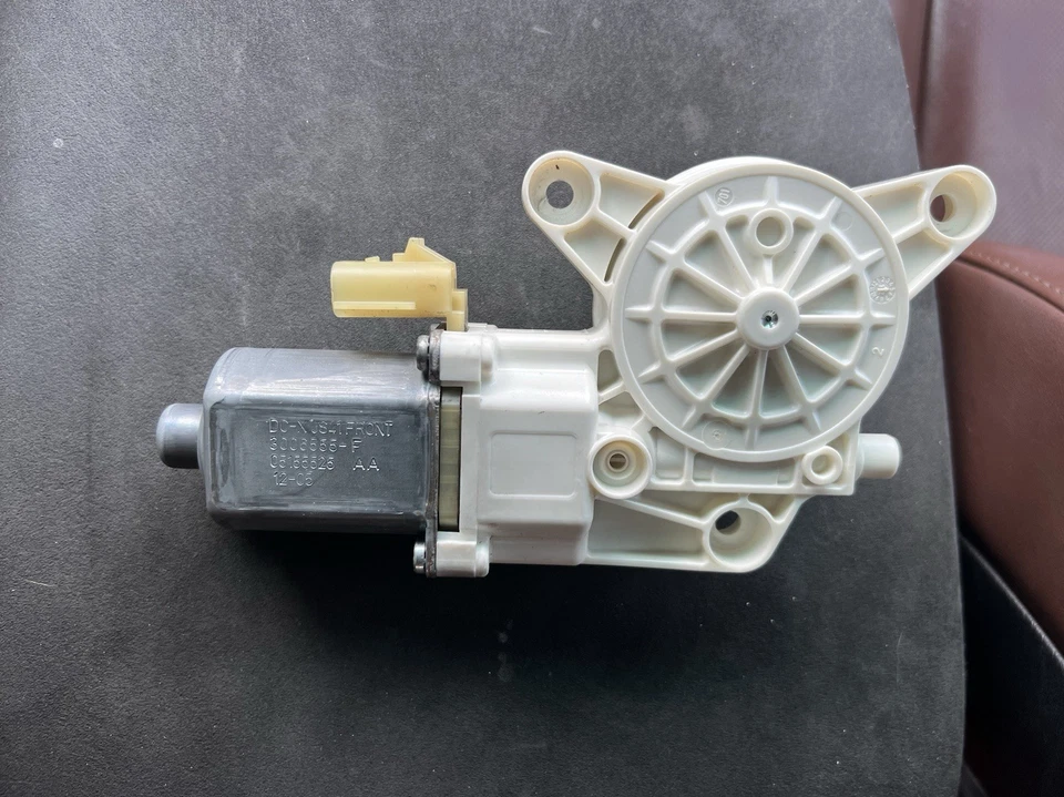 Chrysler 200 2011-2014 motor ventana puerta delantera izquierda conductor OEM Bosch Foto 2 de 3