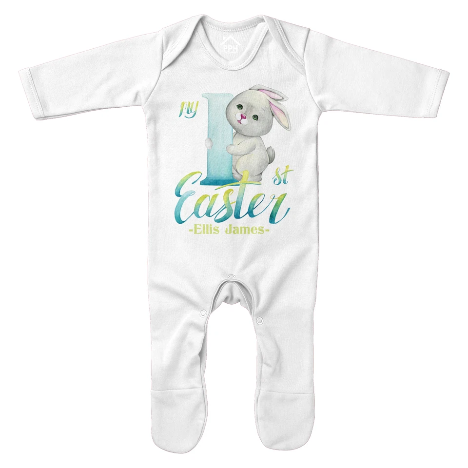 THE CLOTHING SHED Baby Jungen Mein erstes Ostern individueller Name Strampler personalisierte Geschenke für süße