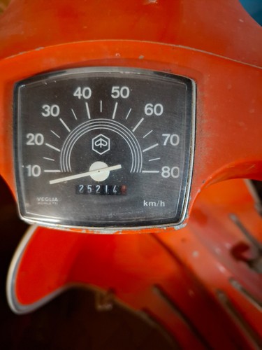 Piaggio Vespa 50 Spezial - Bild 2 von 9