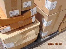  1 APC Step-Down RackMount Transformer RM 2U 208V 30A in / 120V Out AP9626