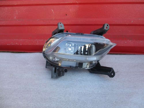 2019 2020 Hyundai Santa Fe Base Halogen Fog Light Lamp Right Passenger OEM - Picture 1 of 7