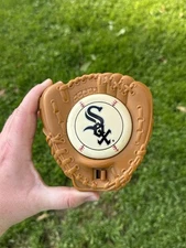 Vintage 1993 Spartus Chicago White Sox Baseball Glove Night Light WORKING!