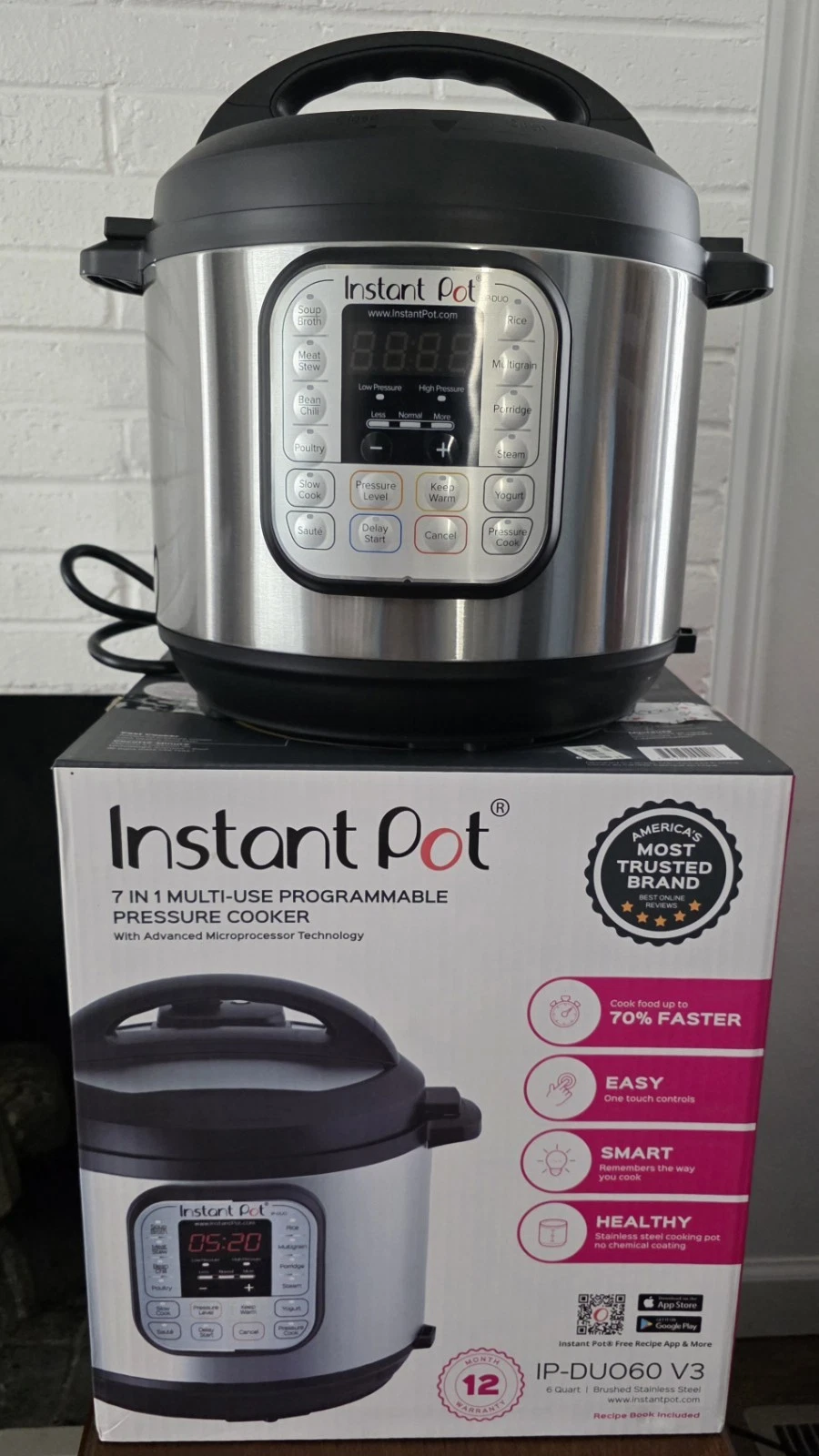 Instant Pot New Open Box IP-DUO60 V3 7-in-1 Programmable 6 Qt Pressure Cooker