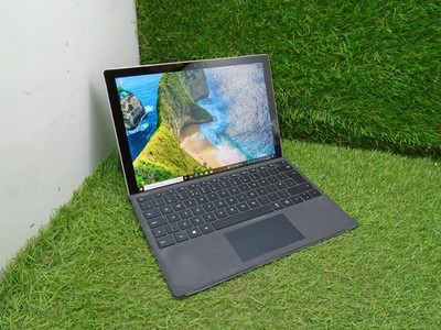 Microsoft Surface Pro 5 1807 Windows 10 i5 7. Gen 8GB 240GB + TASTATUR PSU