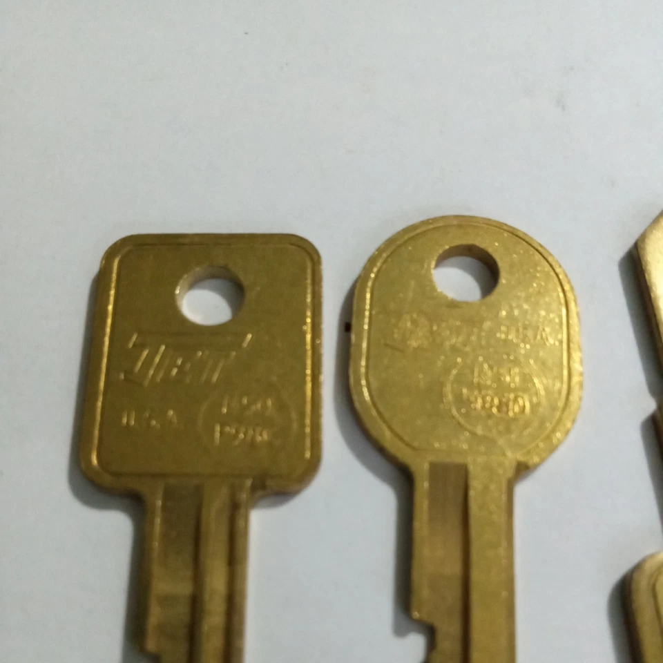 2 PARES de llaves GM para encendido, puertas, maletero, guantera.  JET VINTAGE SIN CORTAR. Foto 2 de 2