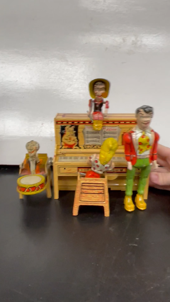 Unique Vintage Art Mfg. Co. Li'l Abner And His Dogpatch Band Unique Vintage Art Mfg. Co. Li'l Abner And His Dogpatch Band