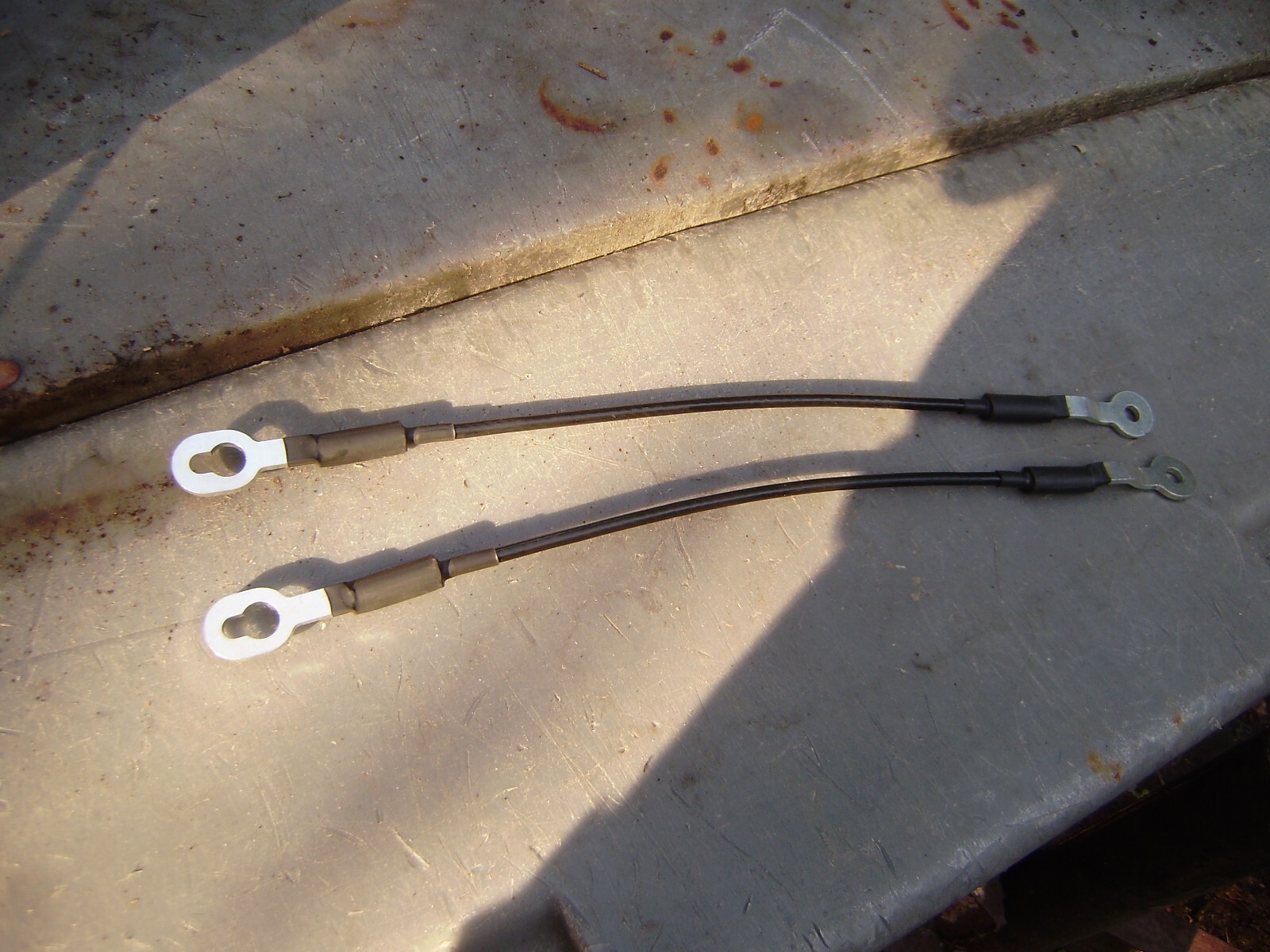 CUSHMAN TURFTRUCKSTER POLY DUMP BED TAILGATE CABLES 840057