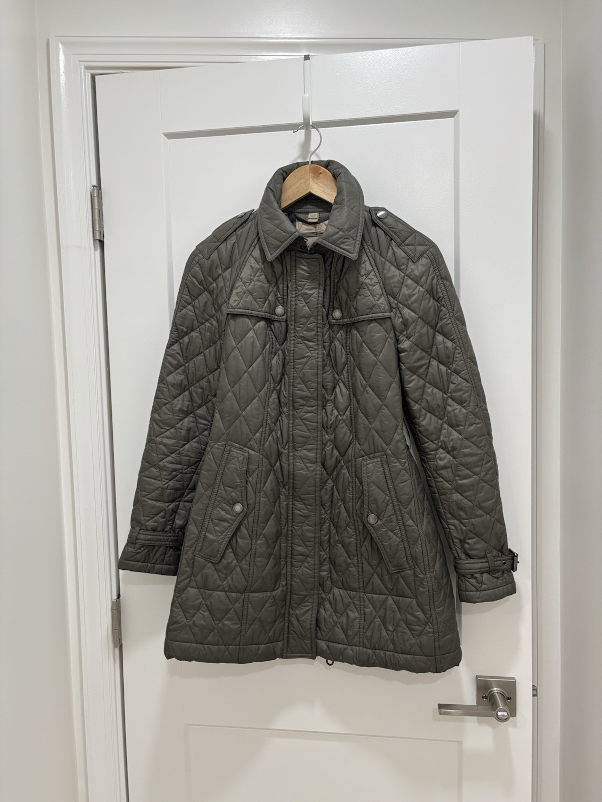 Authenticity 100%!Mint condition !!Belted Hooded … - image 2