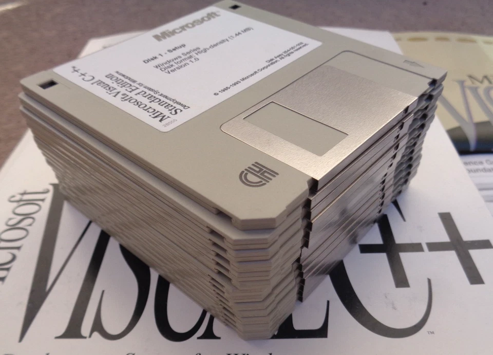 MICROSOFT VISUAL C++ DEVELOPMENT SYSTEM FOR WINDOWS FLOPPY W/BOOKS 1993 - Image 3 of 4