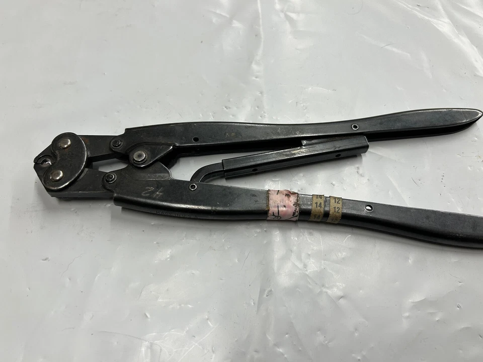 Herramienta de crimpado AMP 49592 14-12 W-STD con grabados #42. Estante Zz4 azul Foto 3 de 4