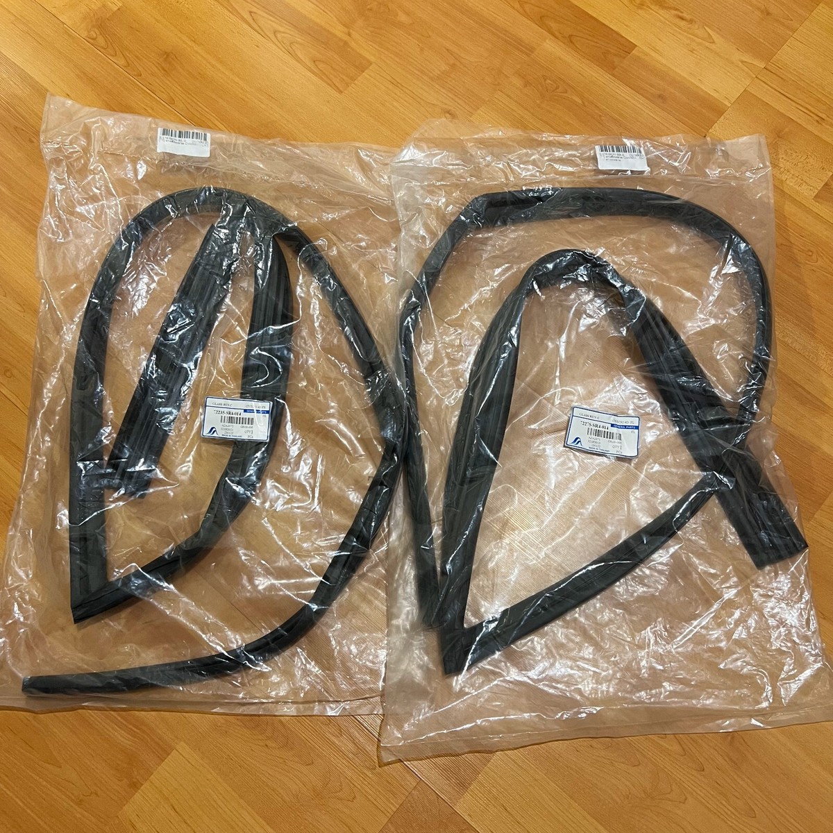 front door window glass run weatherstrip seal for Honda Civic EG
