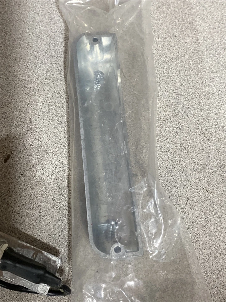 TBBTHSP21204 Thomas 紧急车窗开关套件!  * 没有红色手柄*! — 第 2/3 张图片