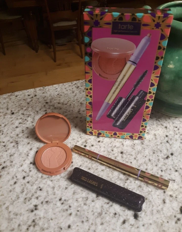 Tarte Build Your Beautiful Discovery Kit Lip, Eye & Cheek Set BNIB AUTHENTIC