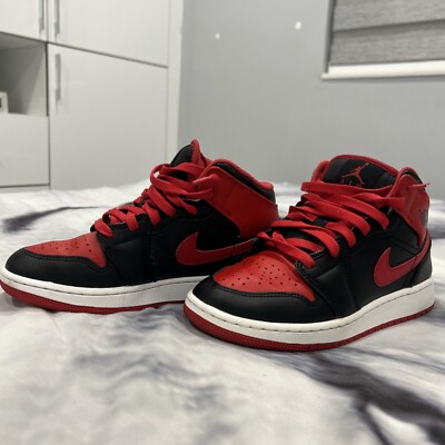 Size 5 - Jordan 1 Mid Banned 2020