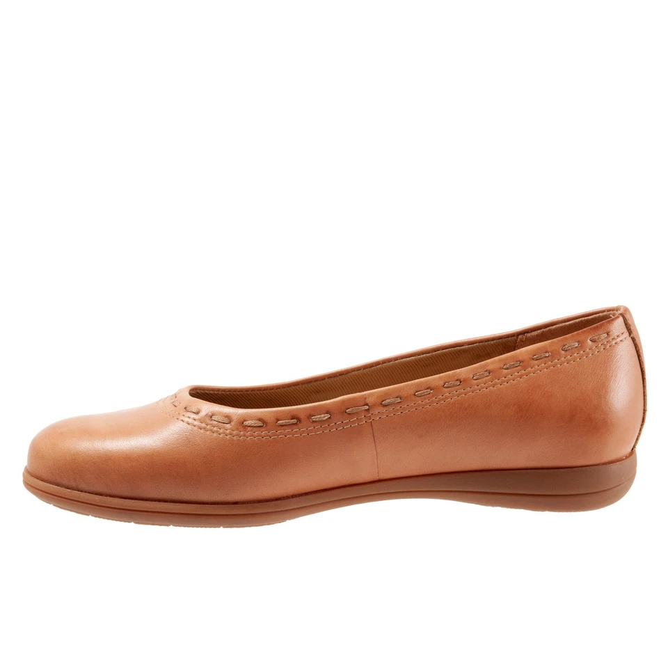 Trotters Dixie T2217-215 Womens Brown Extra Wide Leather Ballet Flats Shoes 8 - Image 4 of 4