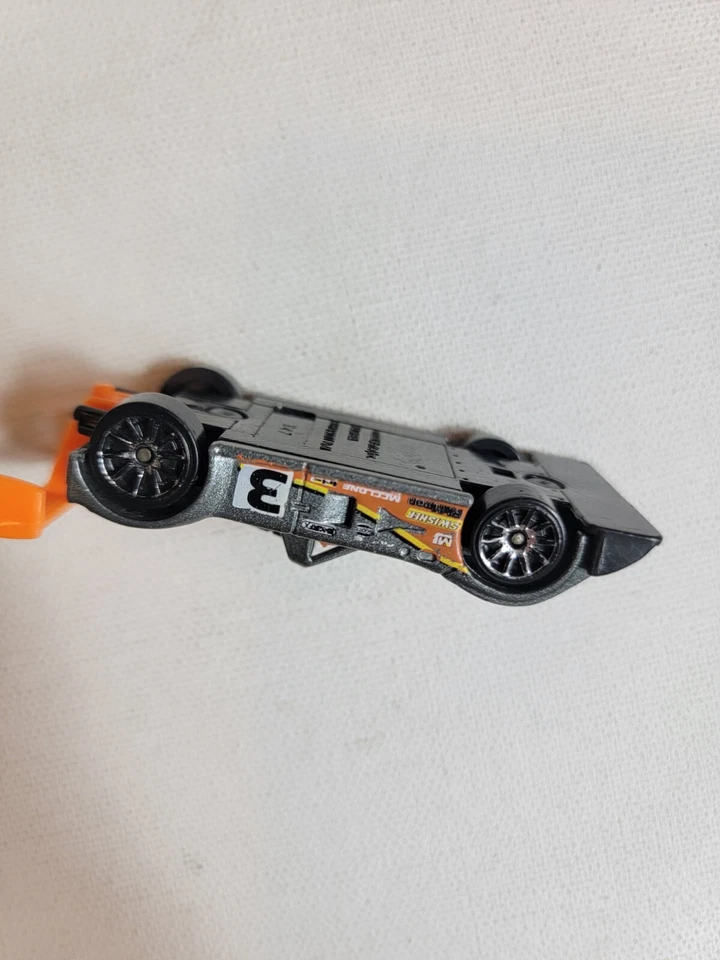 2000 年代压铸玩具车复古美泰风火轮 Riley & Scott MK III 银色 — 第 3/4 张图片