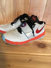 Nike Boys Team Hustle D 8 AR0263-001 Black White Basketball Shoes Lace Up Sz 7Y