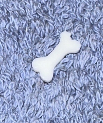 2015 Hasbro Operation Game Replacement Piece Bone - Picture 2 of 3
