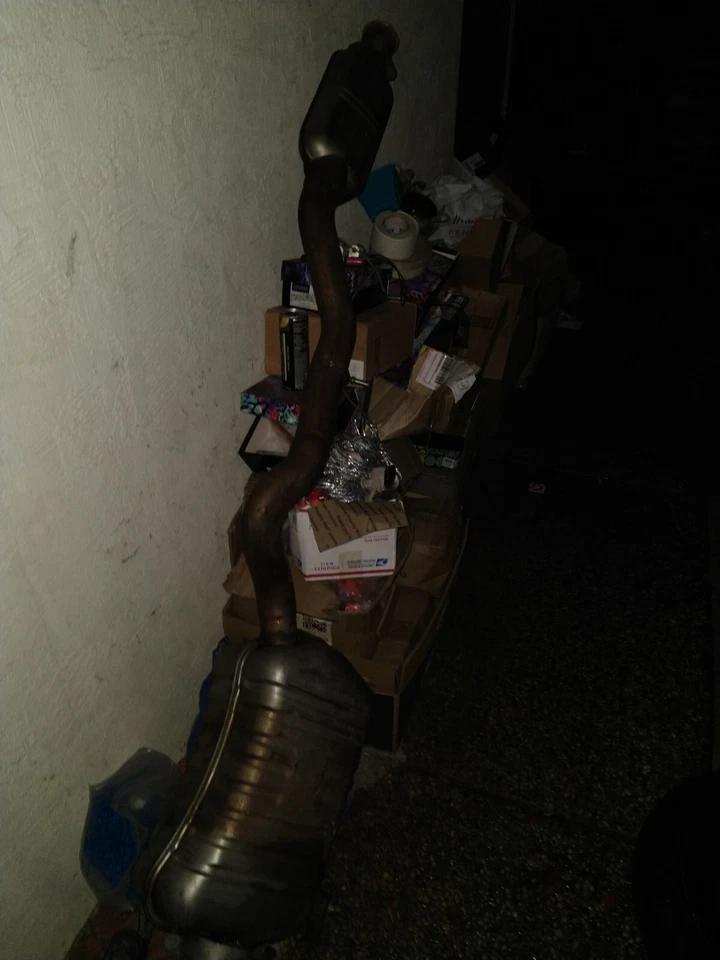 Sistema escape izquierdo mercedes-benz clk500 a20849`0001 w209 Foto 3 de 4