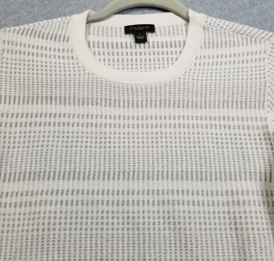 Suéter Ann Taylor Mujer Pequeño S Blanco Plateado Metálico Rayas Manga Larga Tejido Foto 2 de 4