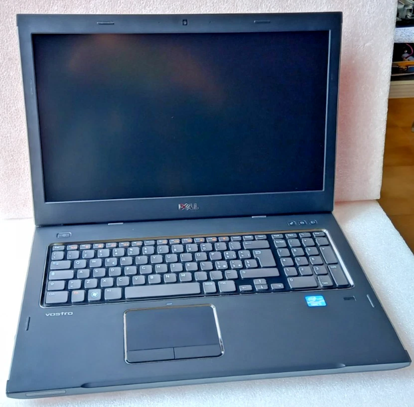 DELL VOSTRO3750 17"/INTEL I5 2410M-2.30GHZ/8 GB DDR3/GeForce GT525M/500GB win10 - Immagine 2 di 4