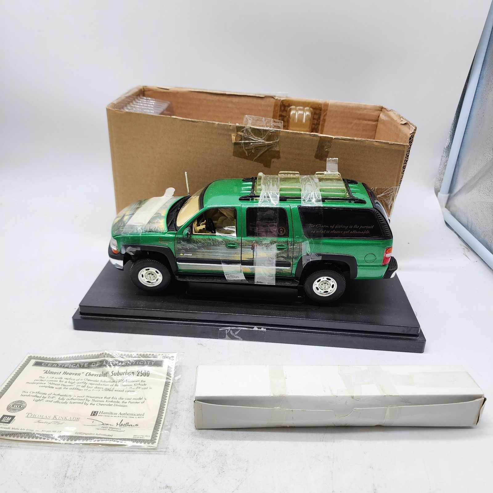 Ertl Thomas Kinkade Chevy Suburban Green 2500 1:18 