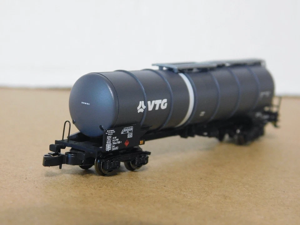 Marklin Z 82530-20 VTG Center Flow Tank Wagon From the 82530 SET Tank Wagon NIB - Image 3 of 4