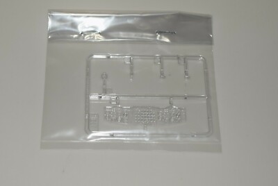 TRUMPETER CH-47A CHINOOK 05104  PARTS  SPRUE L1 CLEAR-INSTRUMENT LENS+MORE 1/35