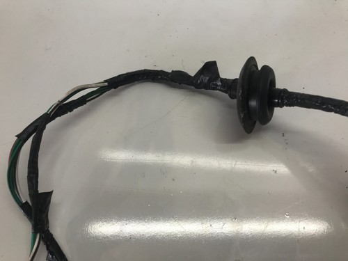 95-01 Toyota Crown Majesta UZS151 Rear Left Tail Light Pigtail Harness OEM - Picture 5 of 10