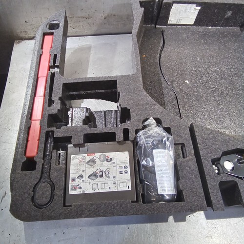 Audi TT Mk2 8J 2006-2014 Complete Spare Wheel Tool Kit, Jack & Foam Holder - Picture 3 of 8