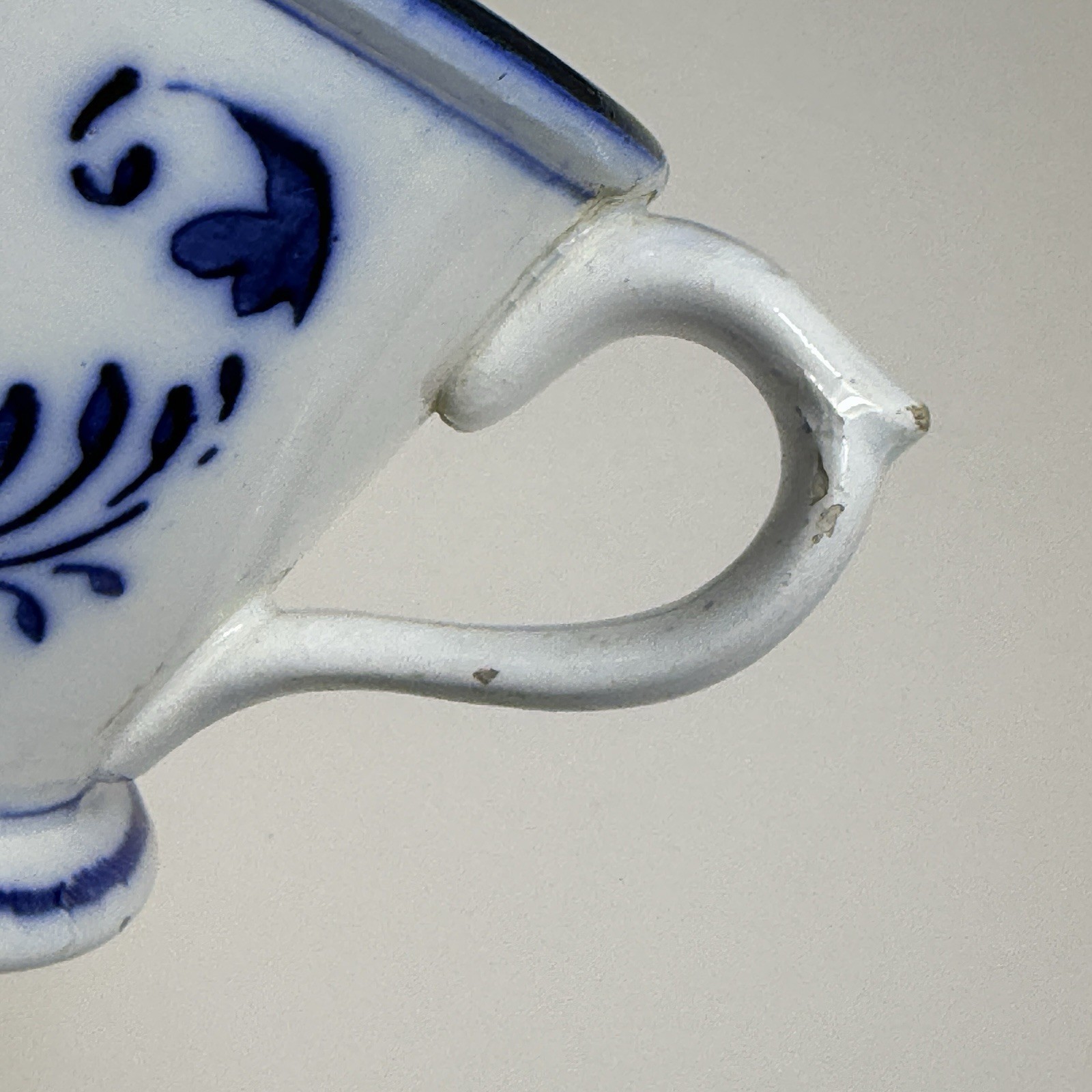 Antique Blue Onion Handled Funnel Strainer Coffee Tea Colander Cone