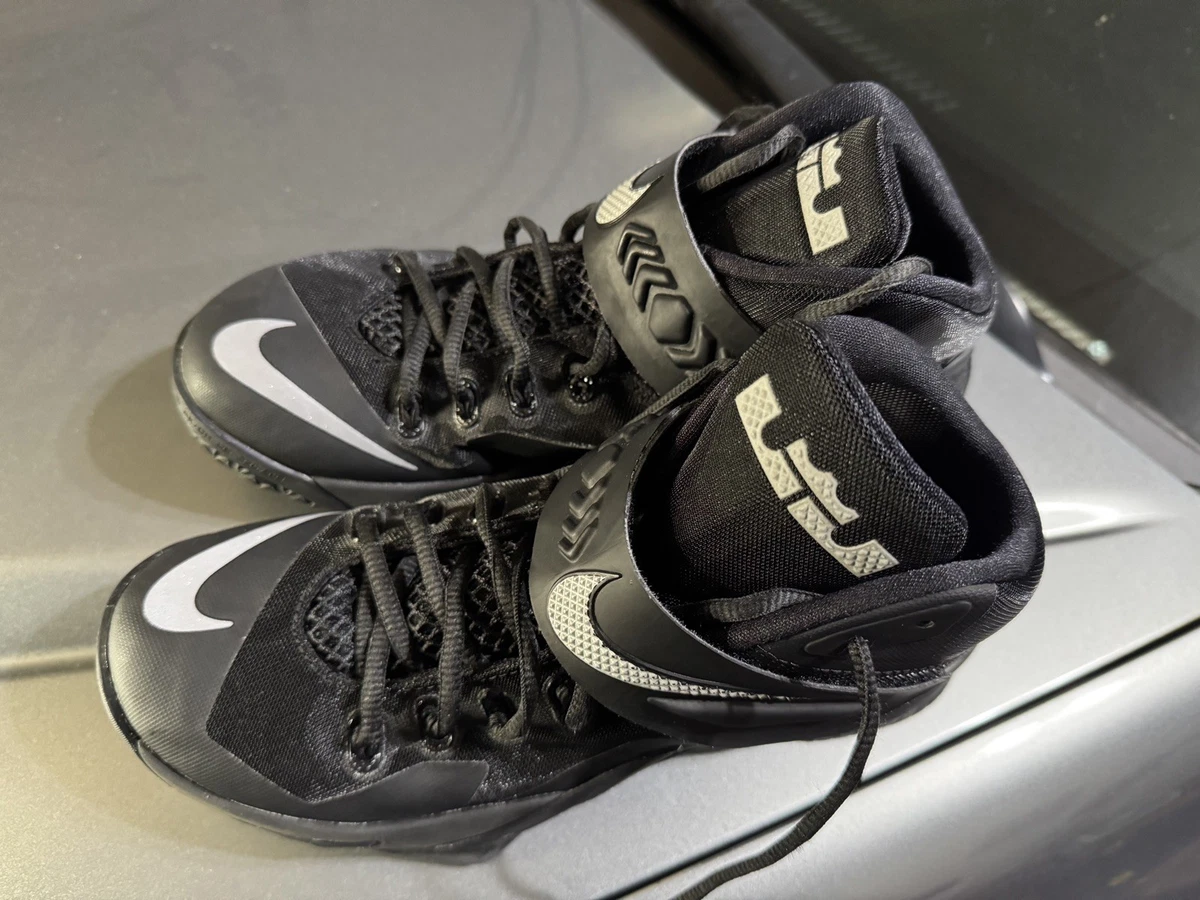 Athletic Nike Zoom Soldier VIII Shoes for Men for Sale