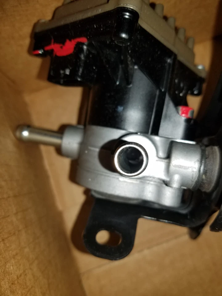 Bomba enfriador de aceite transmisión híbrida Lexus HS250 2010 2011 2012 OEM 35300-75010 Foto 4 de 4