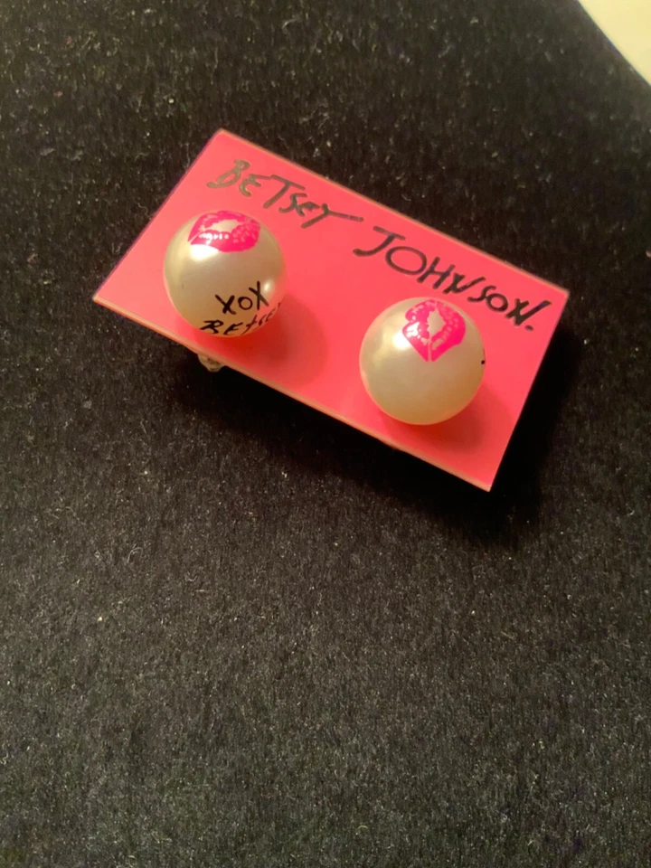 Aretes labiales Betsey Johnson Marilyn Monroe Foto 2 de 4