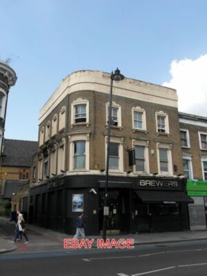 PHOTO  CLAPHAM TWO BREWERS